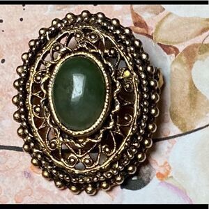 VINTAGE Victorian style Peri pendant brooch